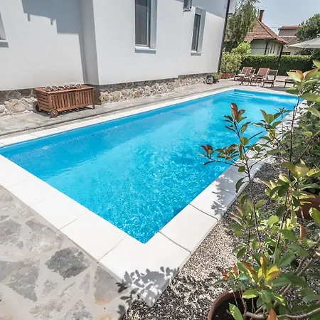 Apartamento Pobeda *